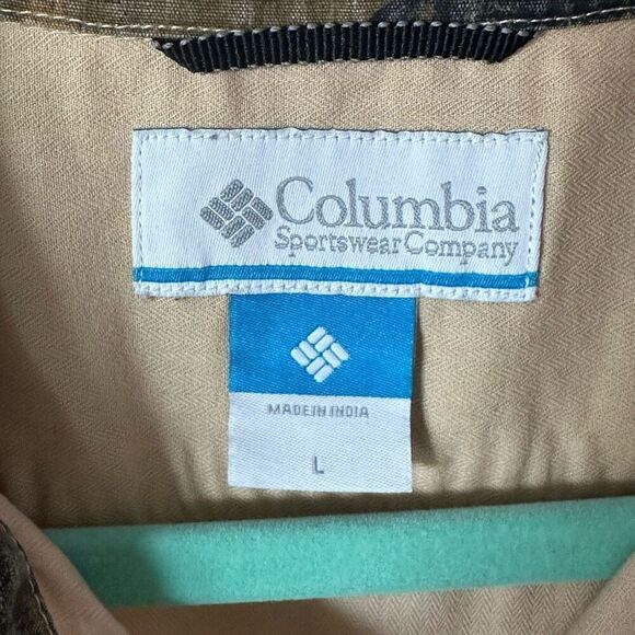 Columbia Button Up Shirt Men’s L Beige Roll Tab Sleeve Flip Cuff Camo - Picture 3 of 10